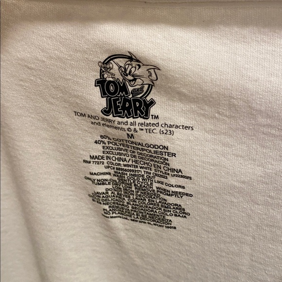 EUC Tom & Jerry Peace Love & Music Graphic Tee size medium - Picture 3 of 3